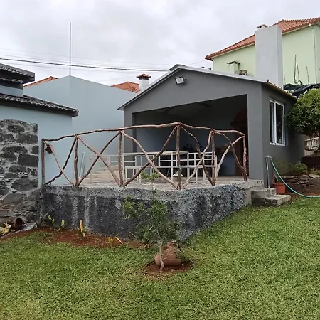 Cottagee Grandpa Silva Santana (Madeira)